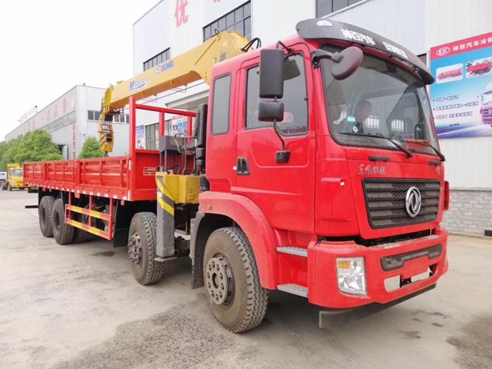 東風(fēng)前四后八隨車(chē)吊（16噸