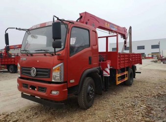 東風(fēng)御虎隨車吊EQ5140JSQLV配長興8噸吊機(jī)的配置和圖片