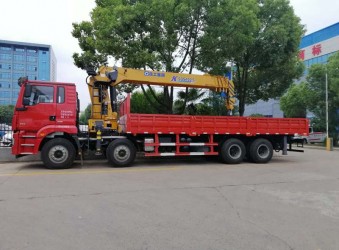 陜汽德龍前四后八配徐工16噸吊機多少錢?